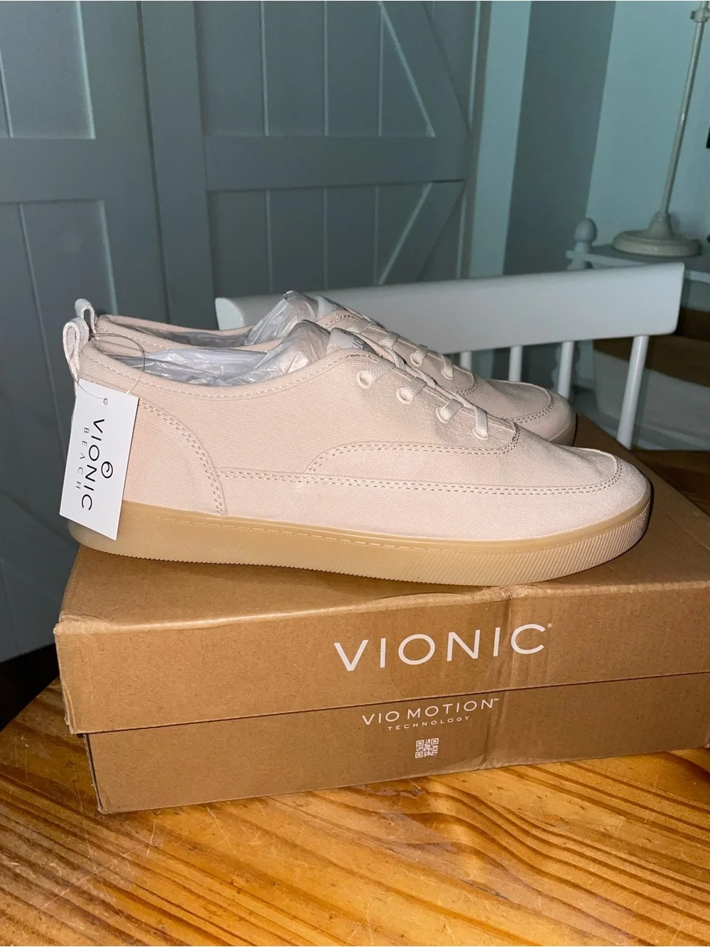 Vionic Women's Beach Cyan Slip On Sneaker In Chateau Grey Sz 10M NWB